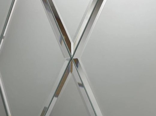 Баннер фацет на зеркале